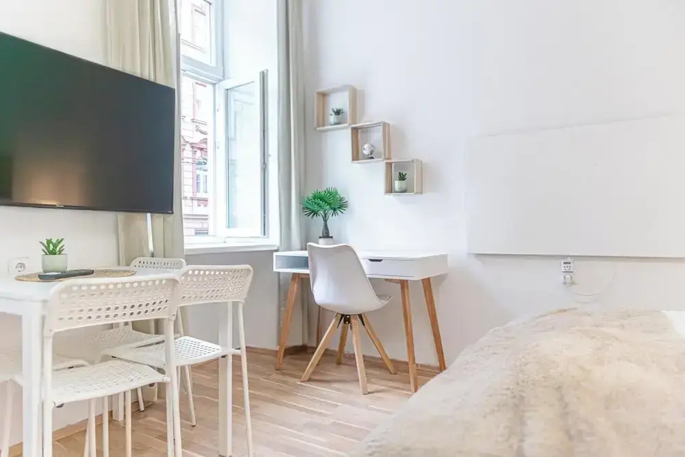 1BR Apt Near Westbahnhof Station