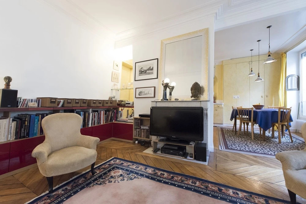 Place de la Republique Hideaway