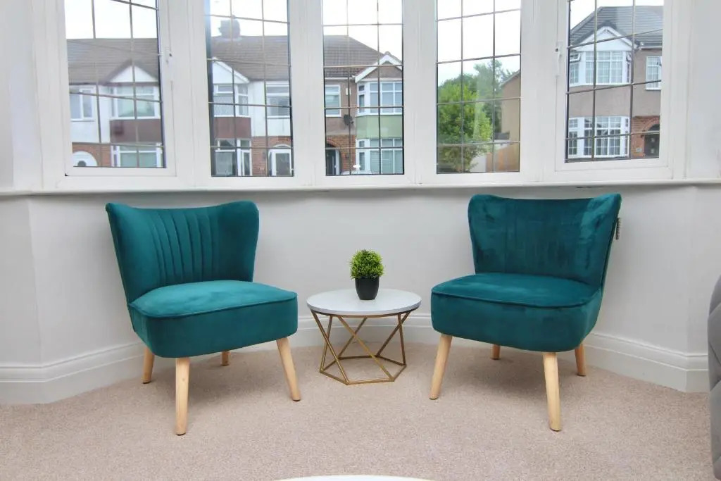 Seedfield House - Elegant Stylish Home