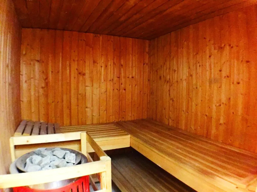 Auszeit-Eifel Eifelhaus "Burgaß 1807" Sauna & Badezuber