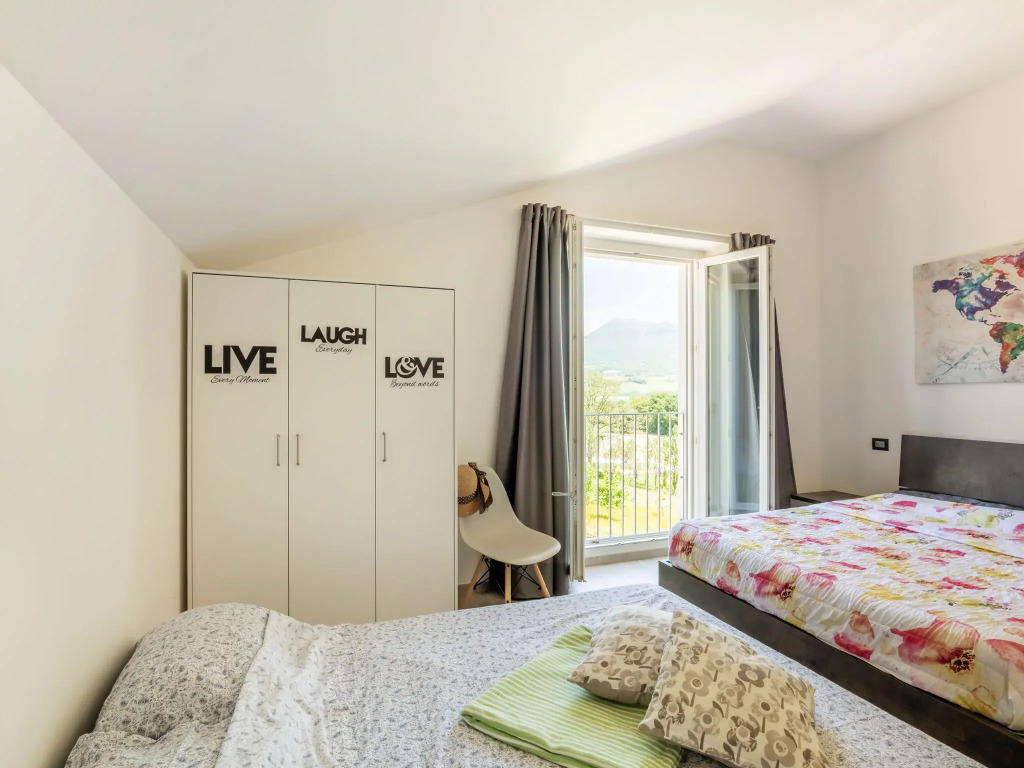 Rural apartment in Matelica with shared pool