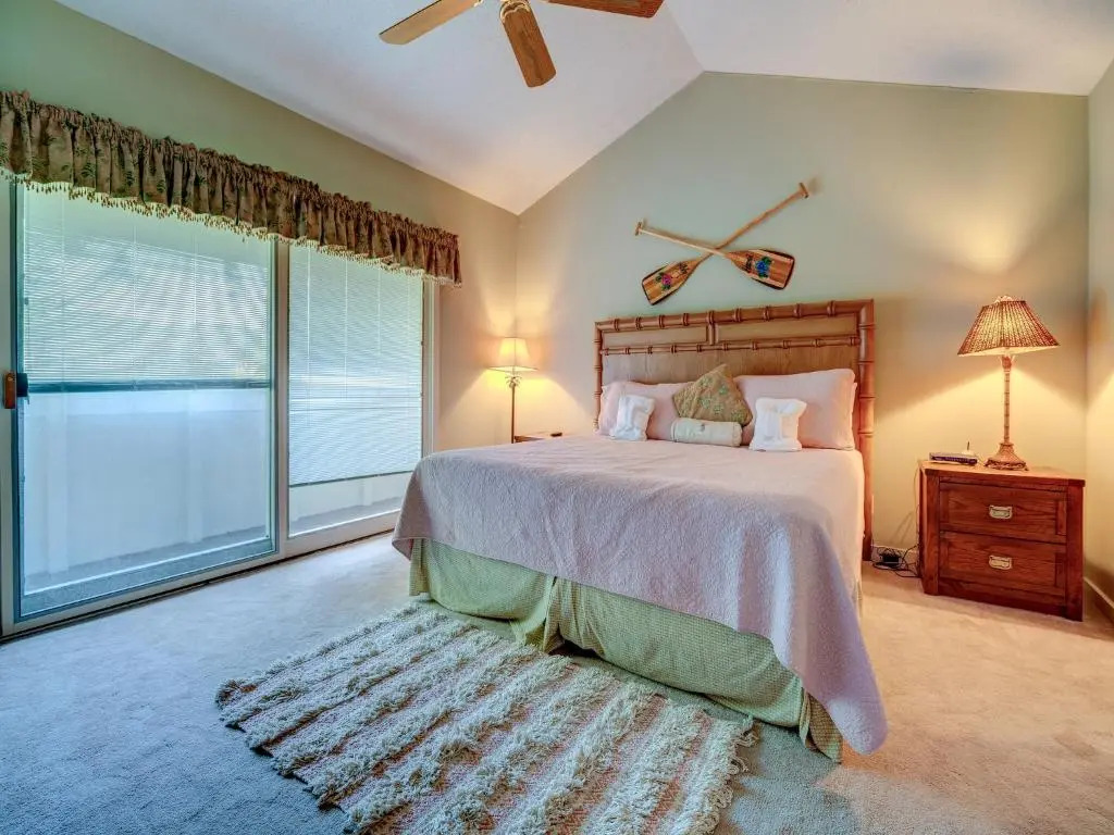 Stoney Creek 283, 2 Bedrooms, WIFI, Pool Access, Sleeps 6
