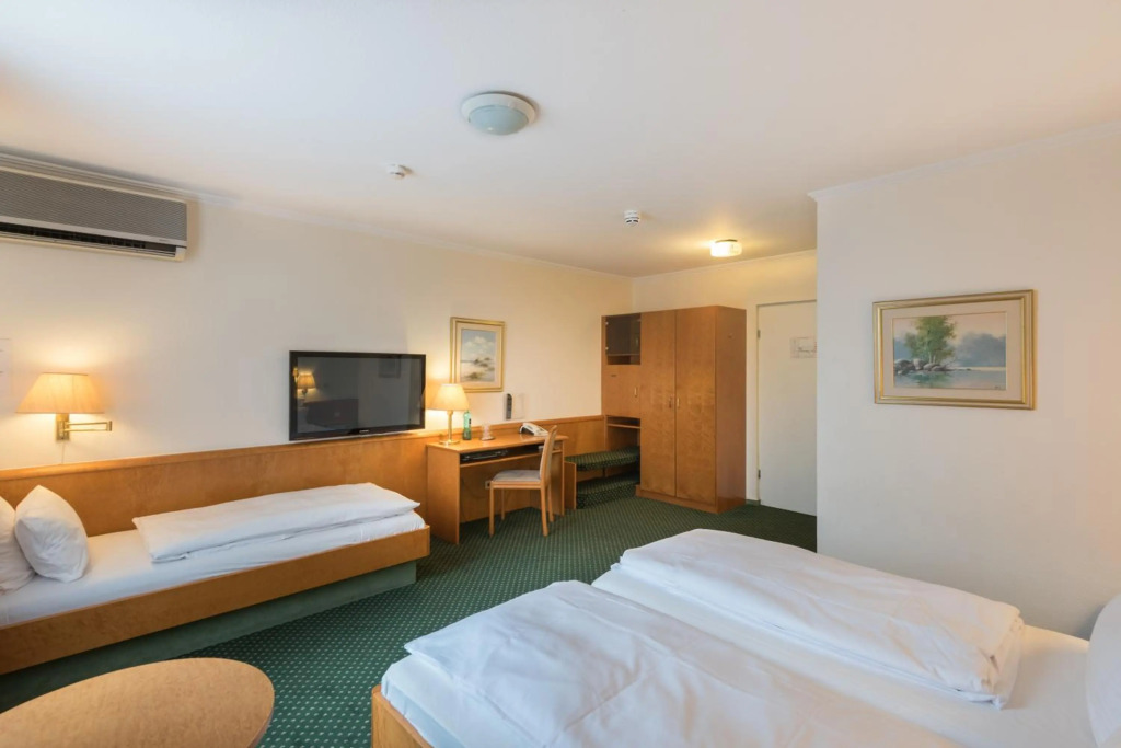 Hotel Belmont Classic