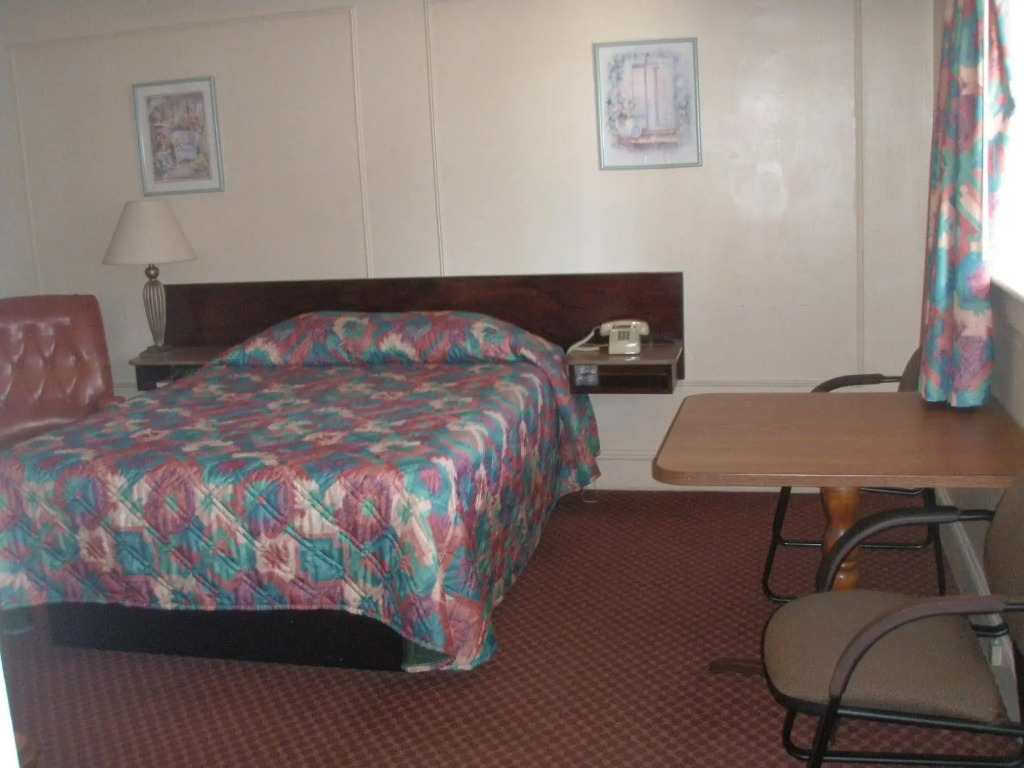 Coach House Inn