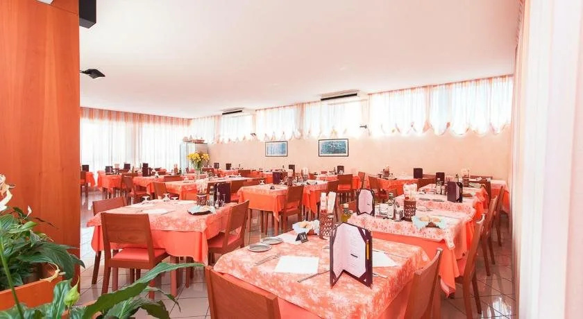Hotel Joli