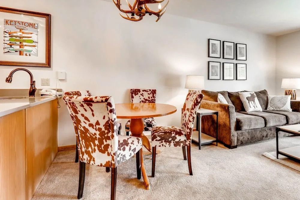 135 Dercum Dr - 1 Br Condo