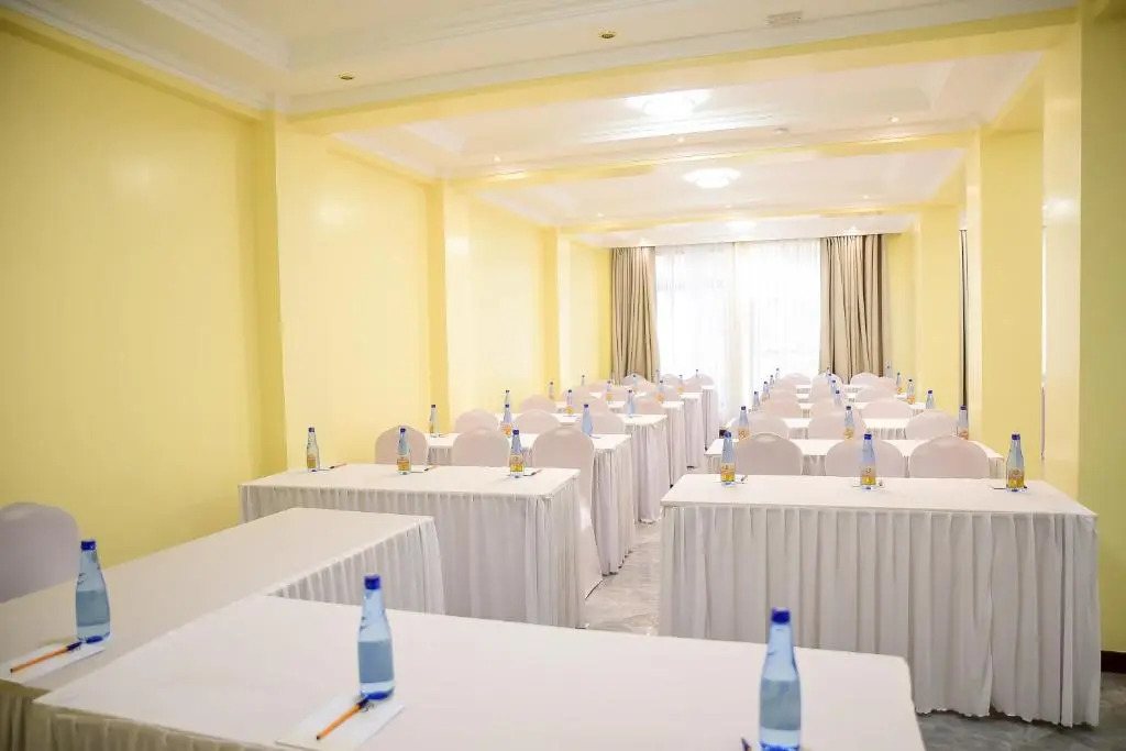 LA BEILA HOTEL MERU