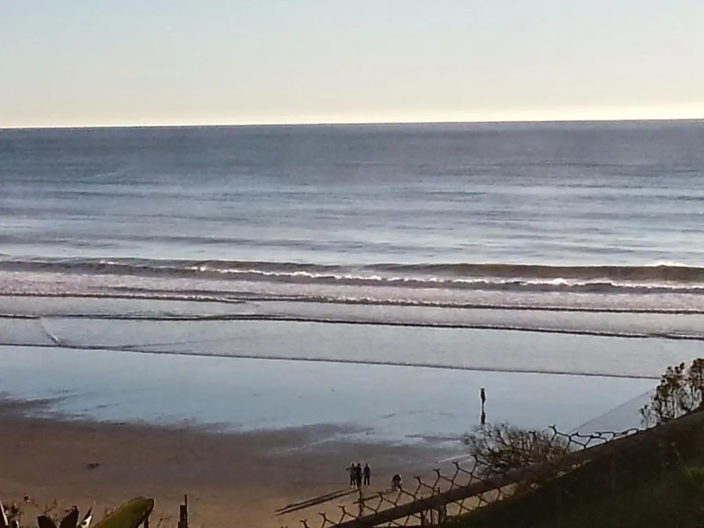 Tides Oceanview Inn and Cottages
