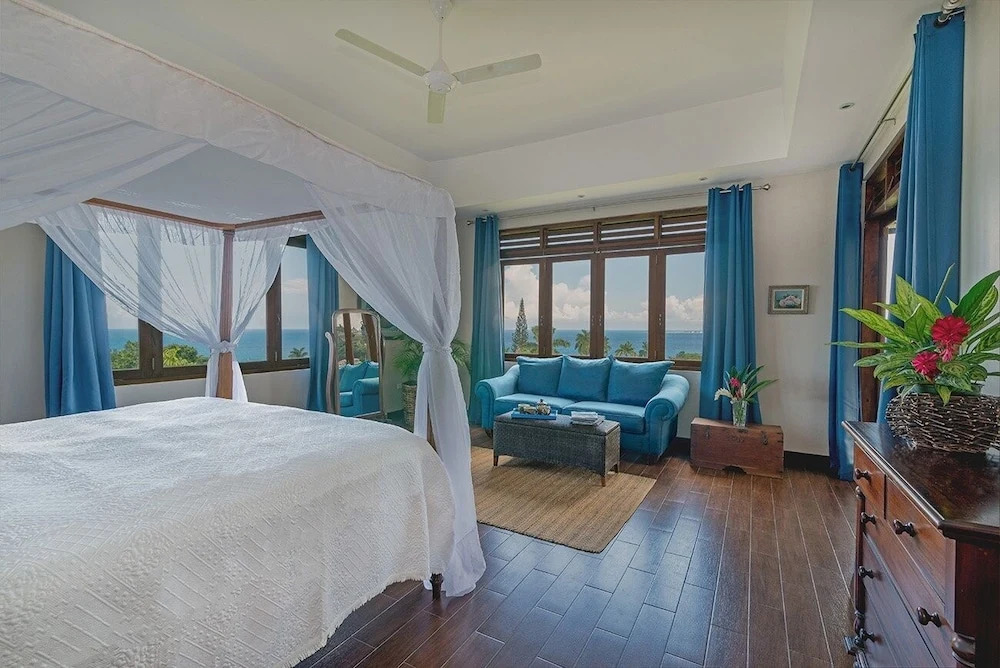 Kanowa , Fully Staffed With Panoramic Views 4 Bedroom Villa