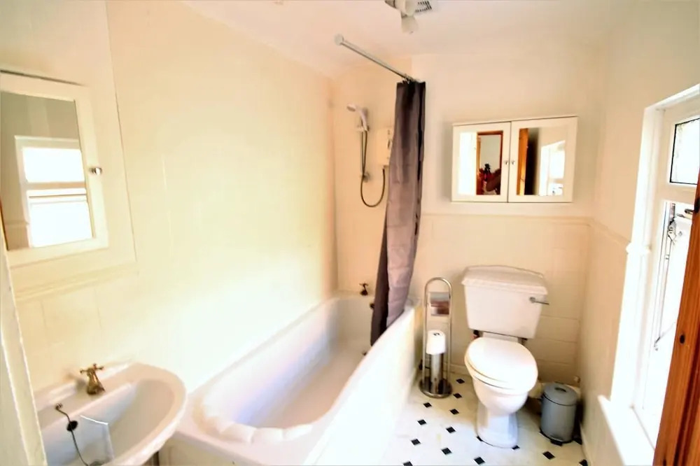 75 Donard House