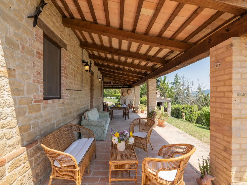 Pretty Holiday Home  with Terrace in Monte San Martino Italy
