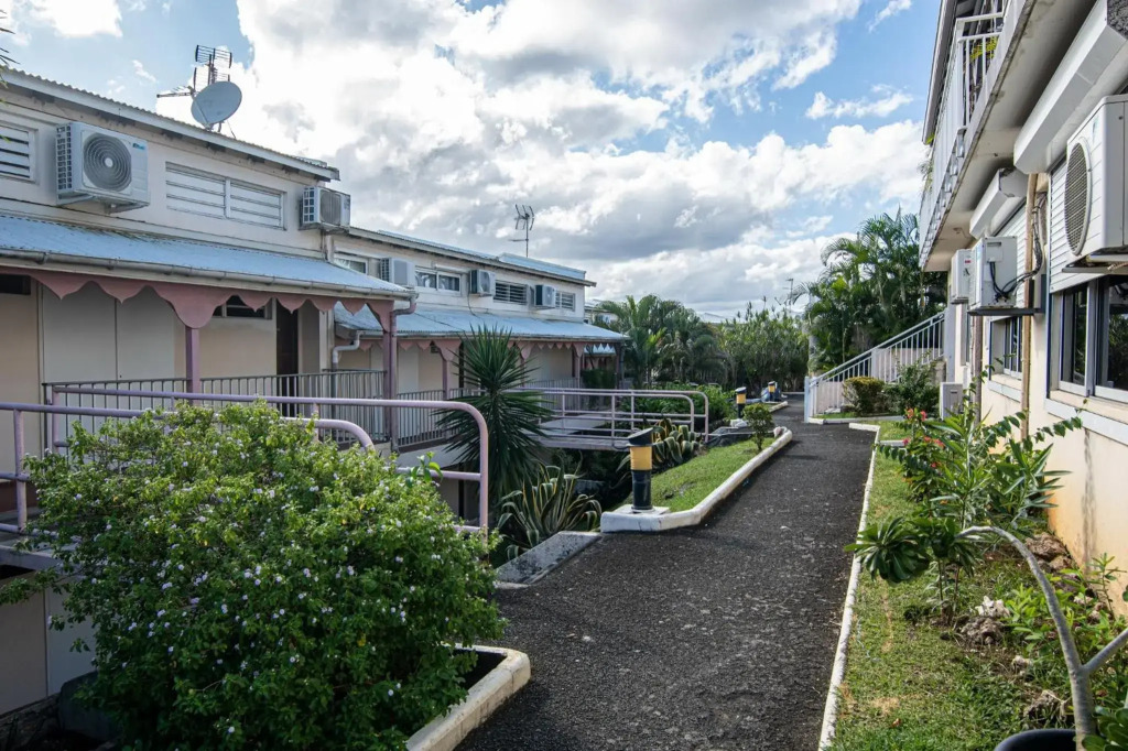 Studio, Piscine Et Vue Mer A La Marina
