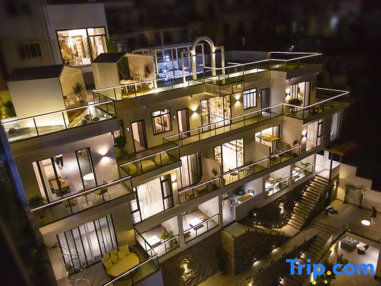 Manqisha Shadow Guesthouse