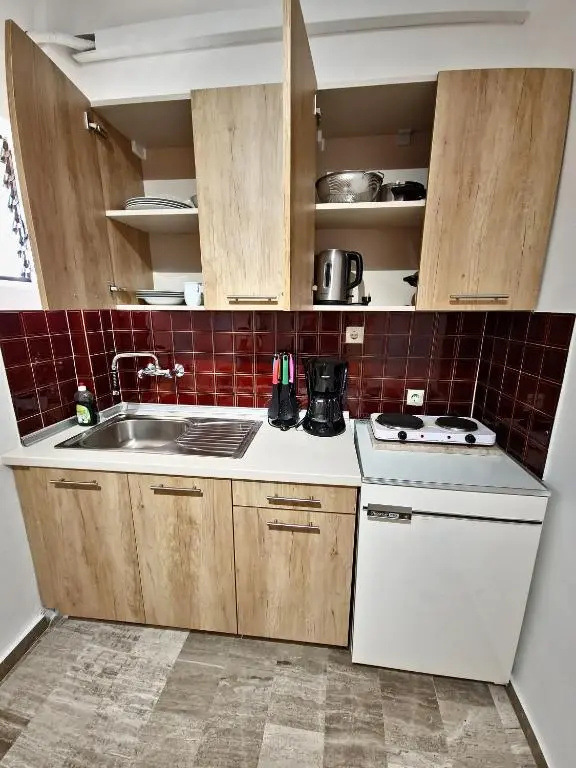 Alexandra Apartment 13