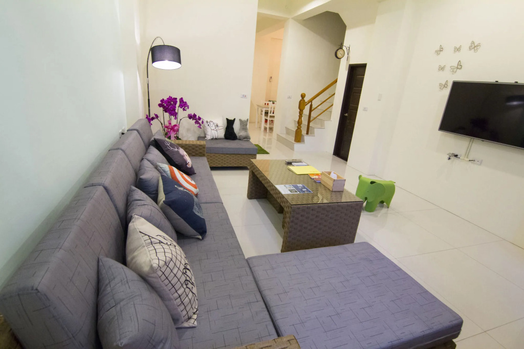 Tesla Charging Kimura Elevator B&B