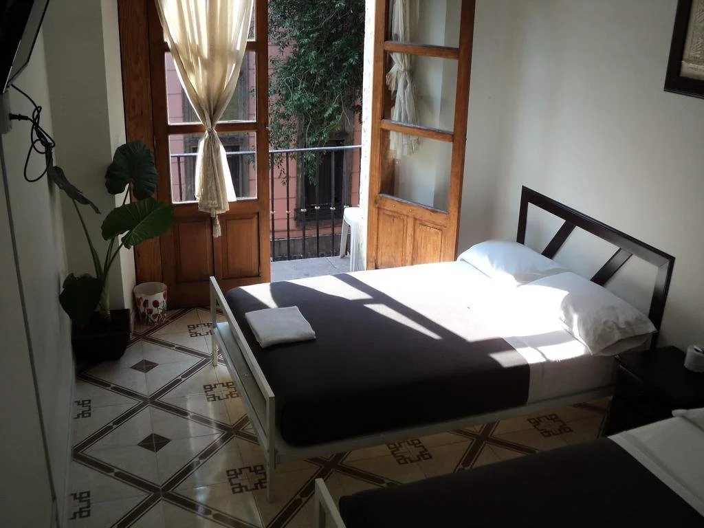 Hostel Oasis Centro by oyo rooms