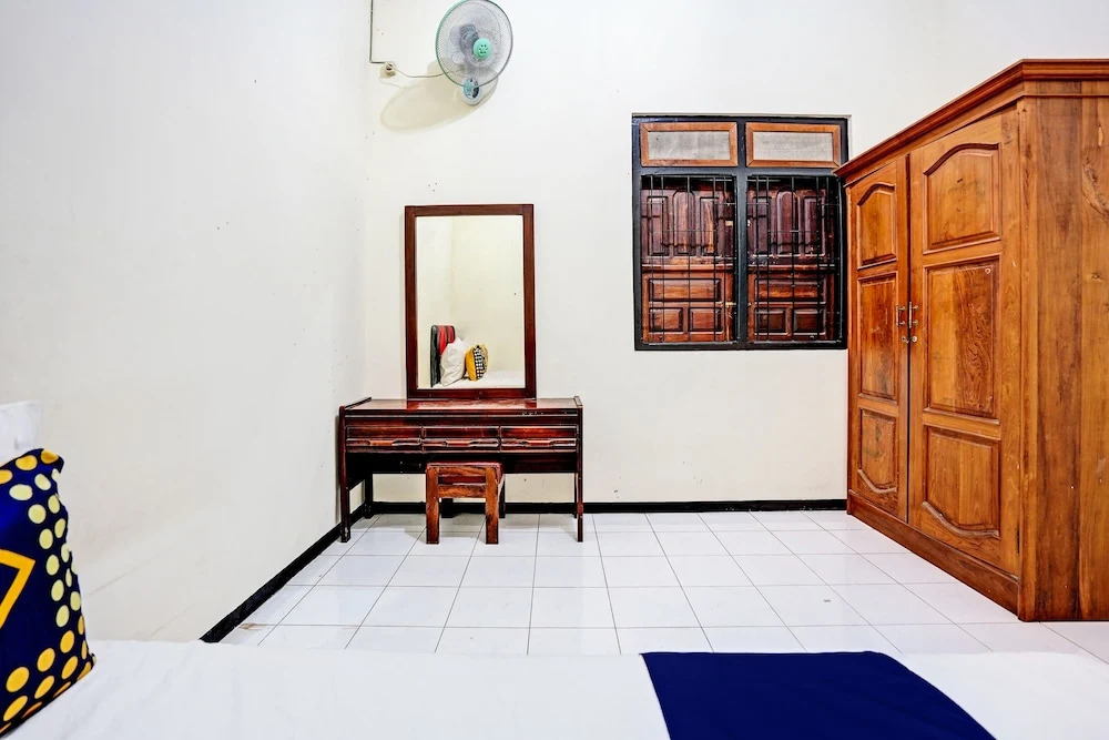 Wisma Trubus Syariah RedPartner Near RSUD Koesma Tuban
