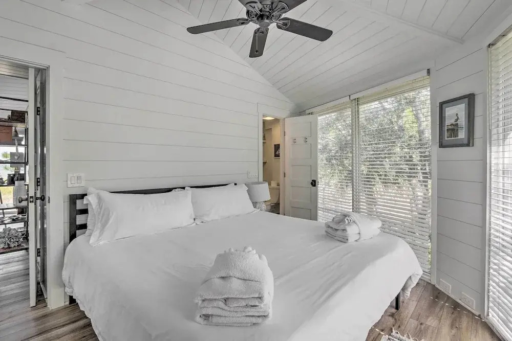 Ocean-view Treetop Escape w/ Fire Pit!