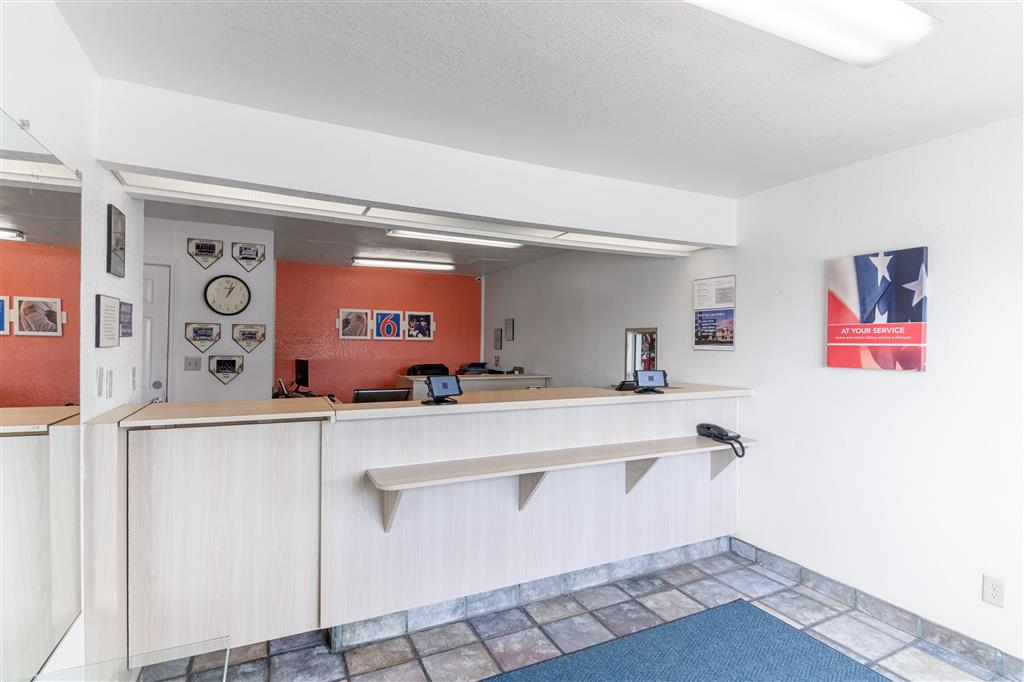 Motel 6 - Pensacola West