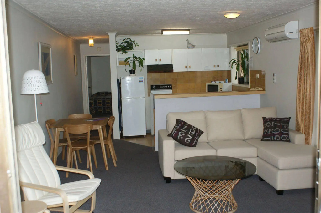 Kirra Vista Apartments Unit 18