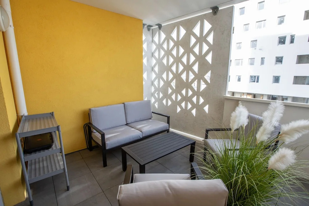 T2 terrasse parking conciergerie