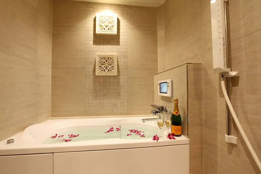 Lusso Croce Urban Resort