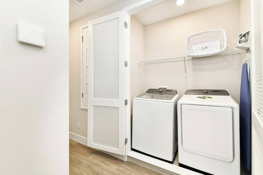 7909 Draw Street 3bed