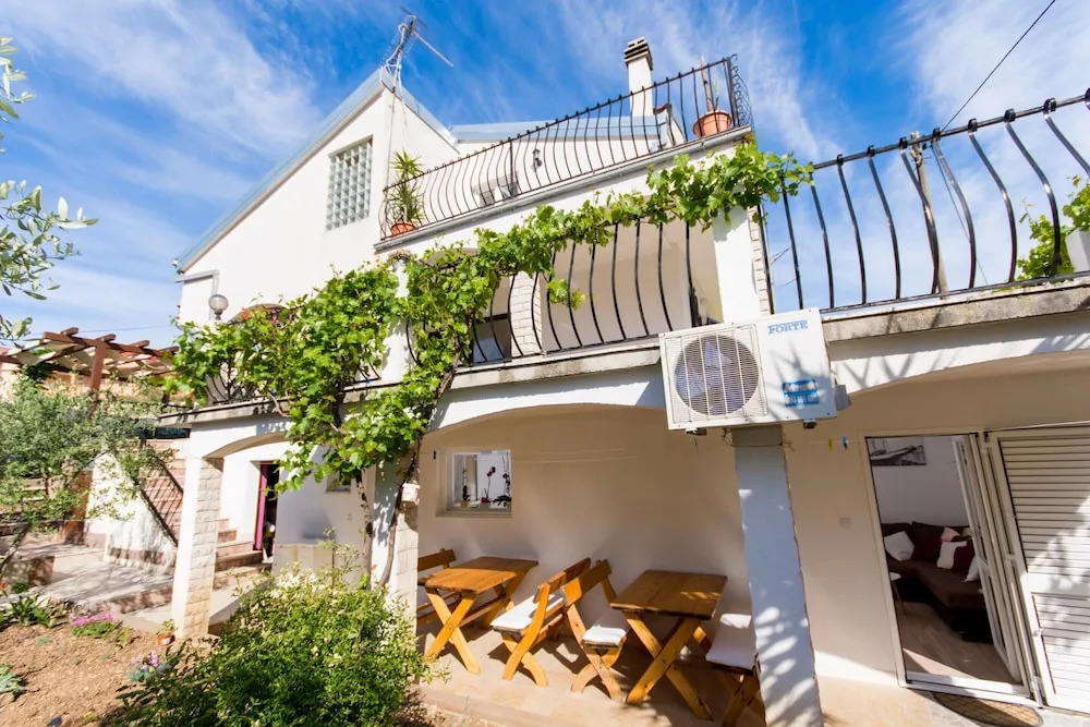 Apartment Vedran
