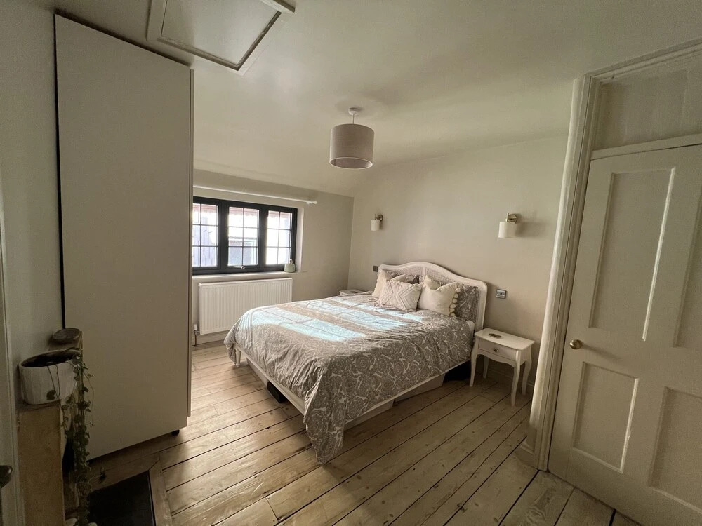 Cottage Hideaway in Central Bristol With Garden