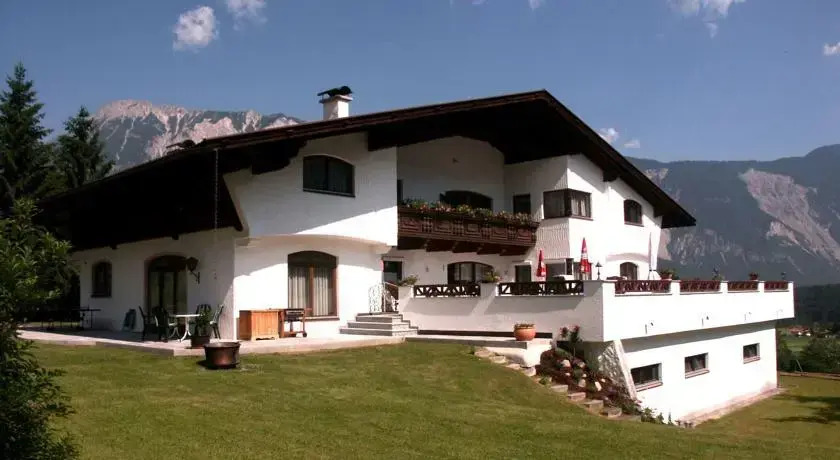 Apparthotel Ladina