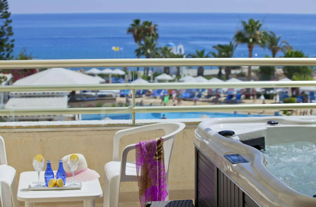 Golden Coast Beach Hotel