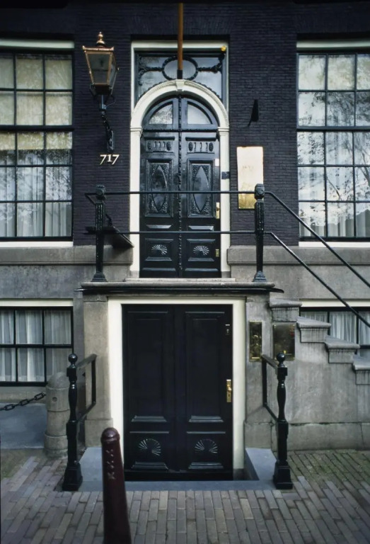 Hotel 717
