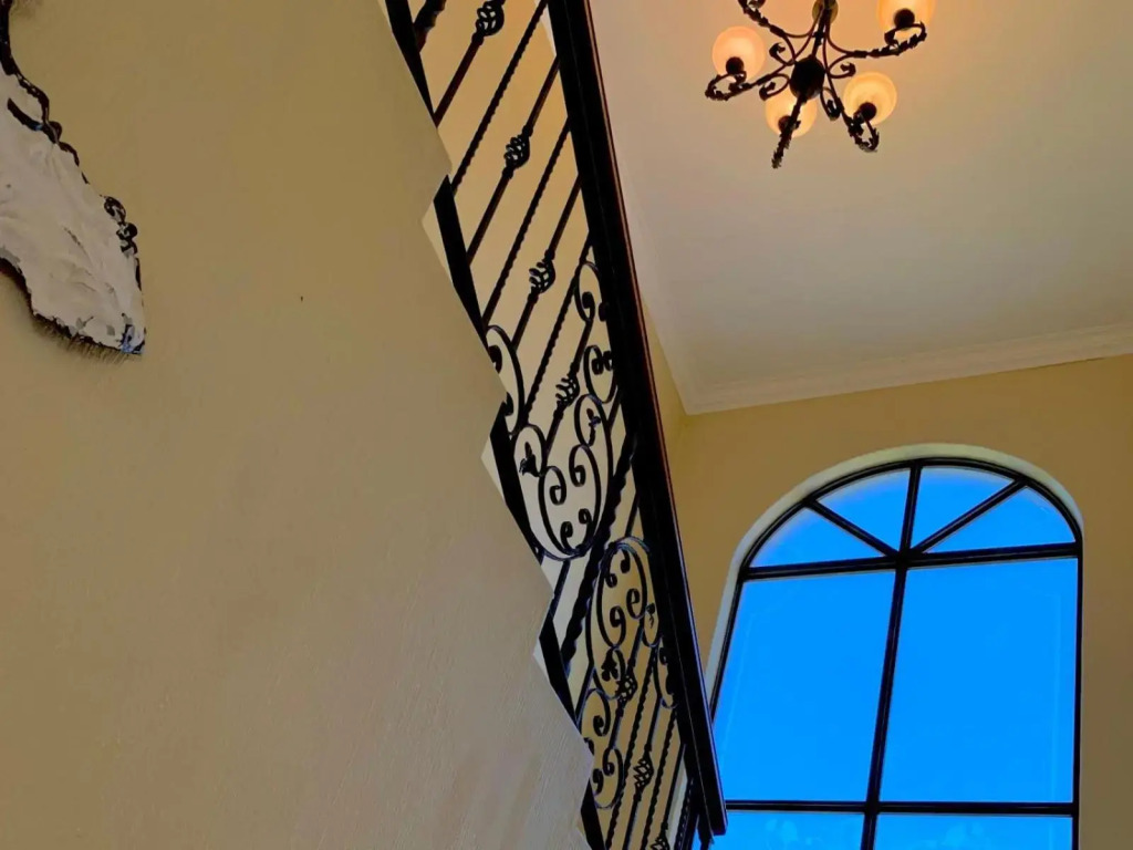 Westlake Waterfront Villa - Entire Villa