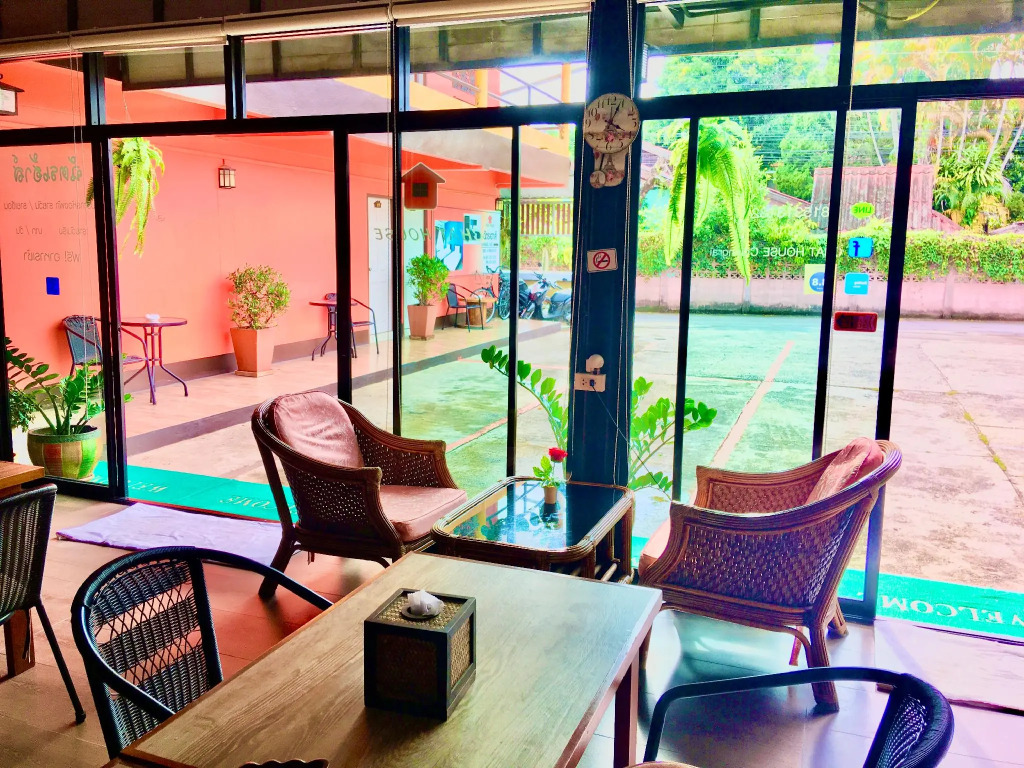 Chat House Chiang Rai