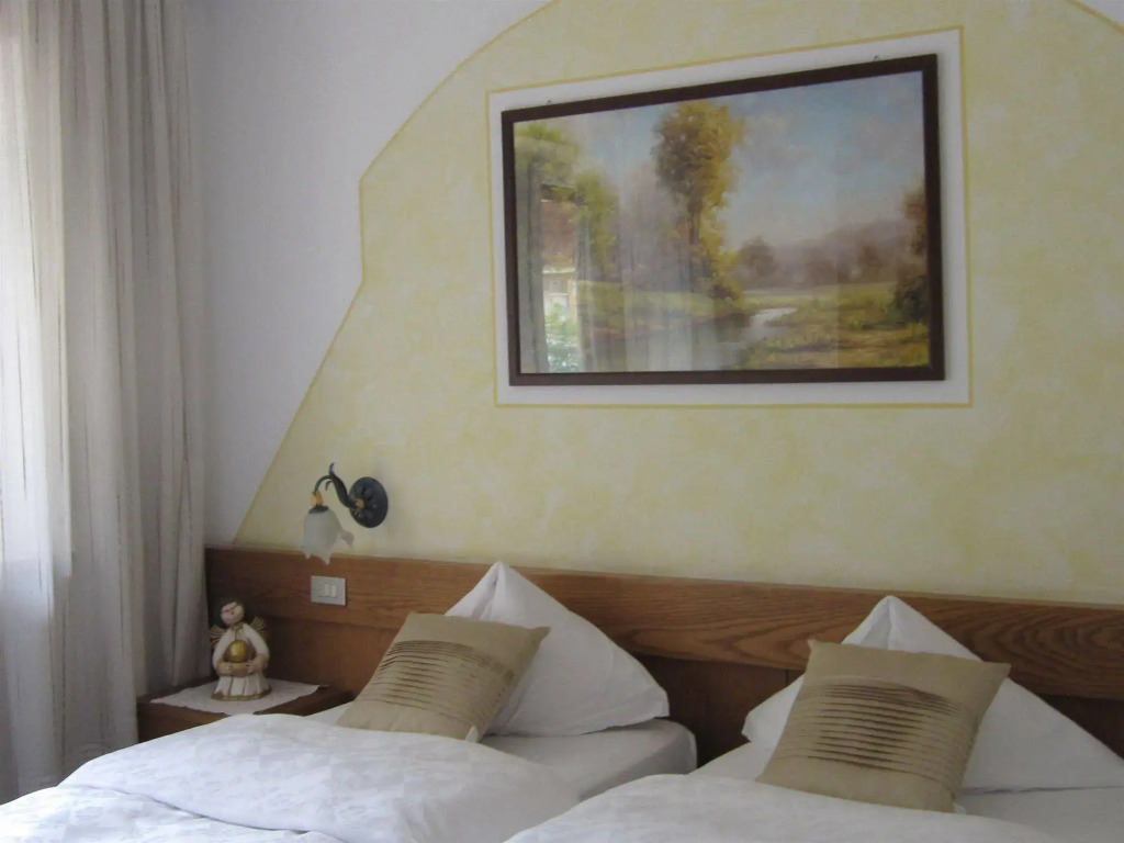 Hotel Azola