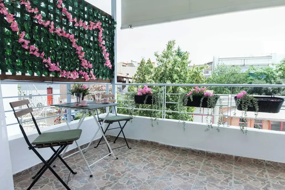 Luxurious 3 Bd Modern Apt in Dafni