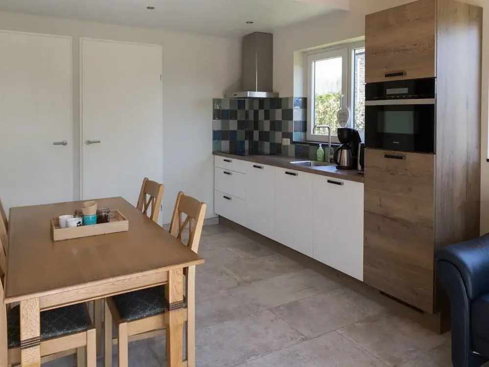 Beachside Getaway with Garden & barbecue