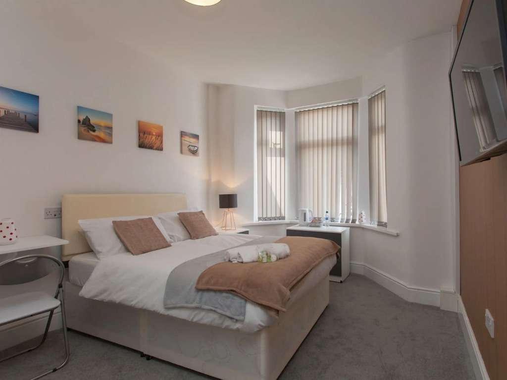 Townhouse Plus @ 26 Westminster St