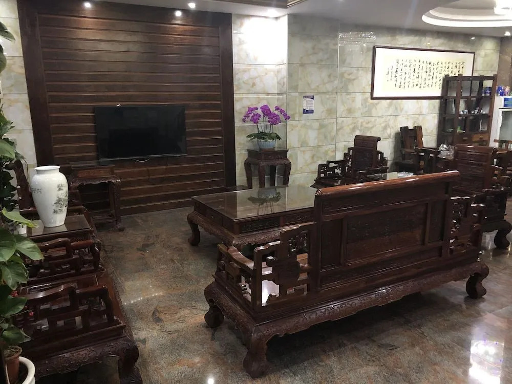 Puqian Business Hotel