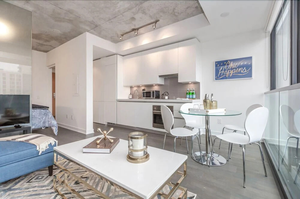 Luxury 1BR in the Heart of King West