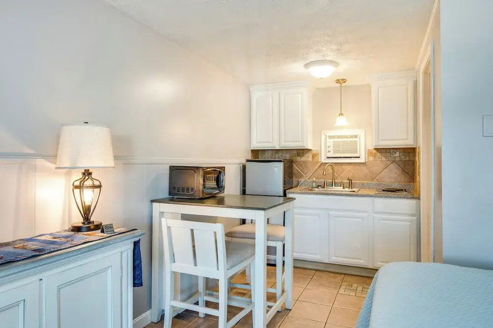 'beachfront 14' Condo on Old Orchard Beach