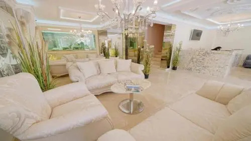 Bratanov Studio in Complex Harmony Suites 8