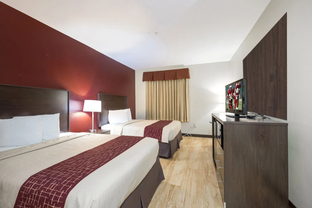 Red Roof Inn & Suites Lake Charles