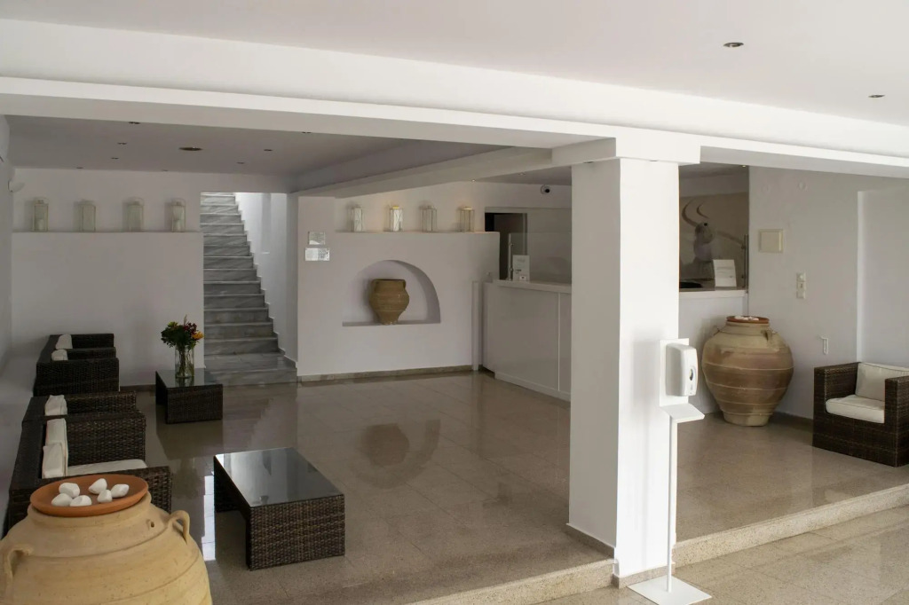 Giannoulaki Resort