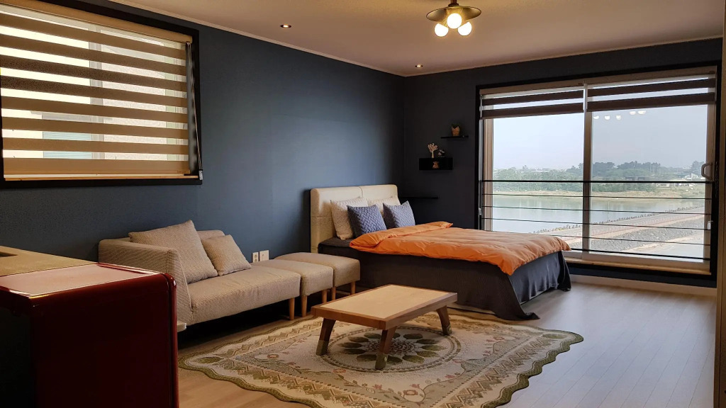 Gaviota Oceanfront Pension Jeju