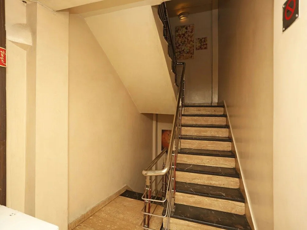OYO 1807 Hotel Platinum Inn