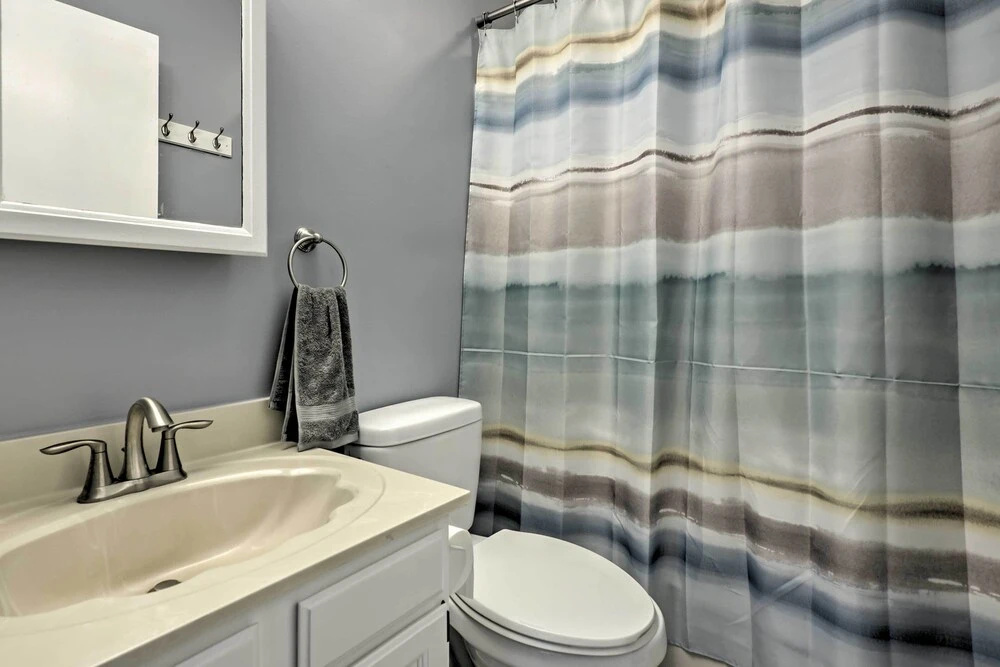 Central Sea Isle City Condo - 1 Block to the Beach