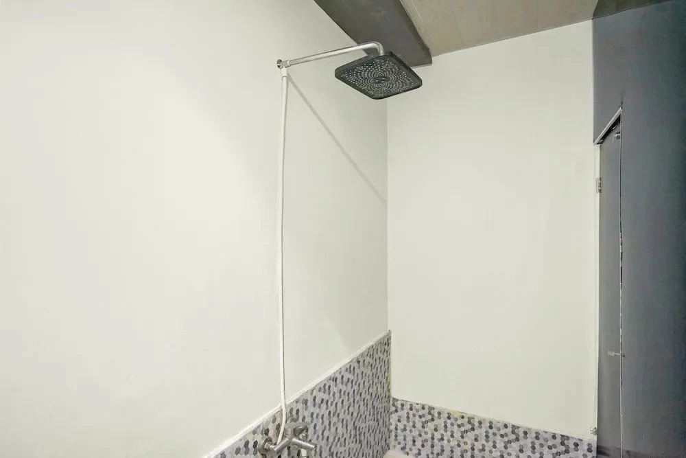 Stylish DBL Suite Escape W/ Free Wifi and Parking