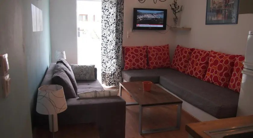 Alexandros Suites