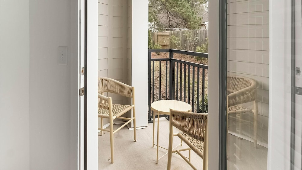 Landing Apartments Near Woodcrest
